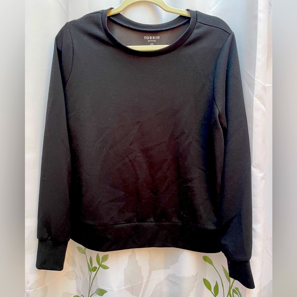 Torrid Cupro Long Sleeve Active Sweatshirt - Black - Size 00 (Medium)